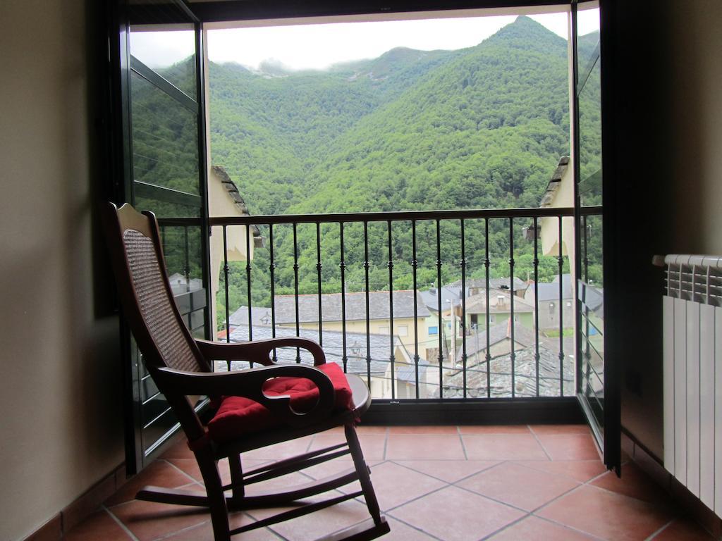 Apartamentos Rurales Casa Baltasar Monasterio De Hermo Δωμάτιο φωτογραφία