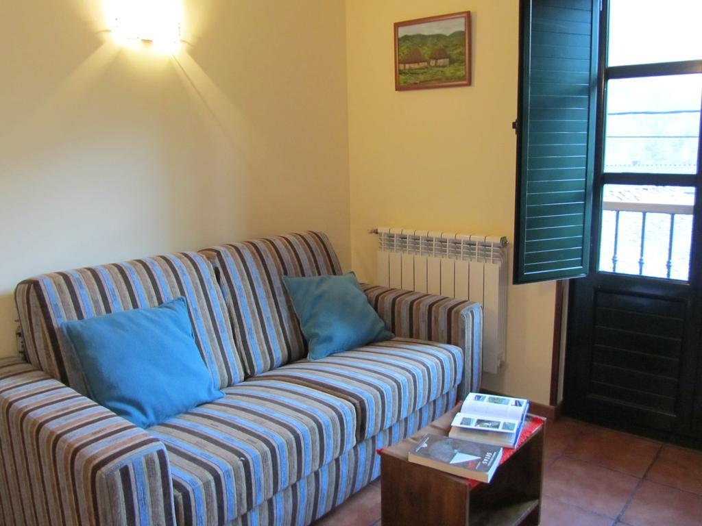 Apartamentos Rurales Casa Baltasar Monasterio De Hermo Εξωτερικό φωτογραφία
